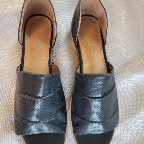 Mi.iM Shoes - Mi.iM Black Perforated Flats Size 9